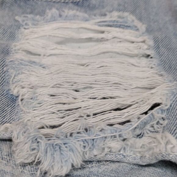 RSQ Maui High Rise Distressed Denim Shorts Size 3 (Juniors)! - Picture 5 of 14